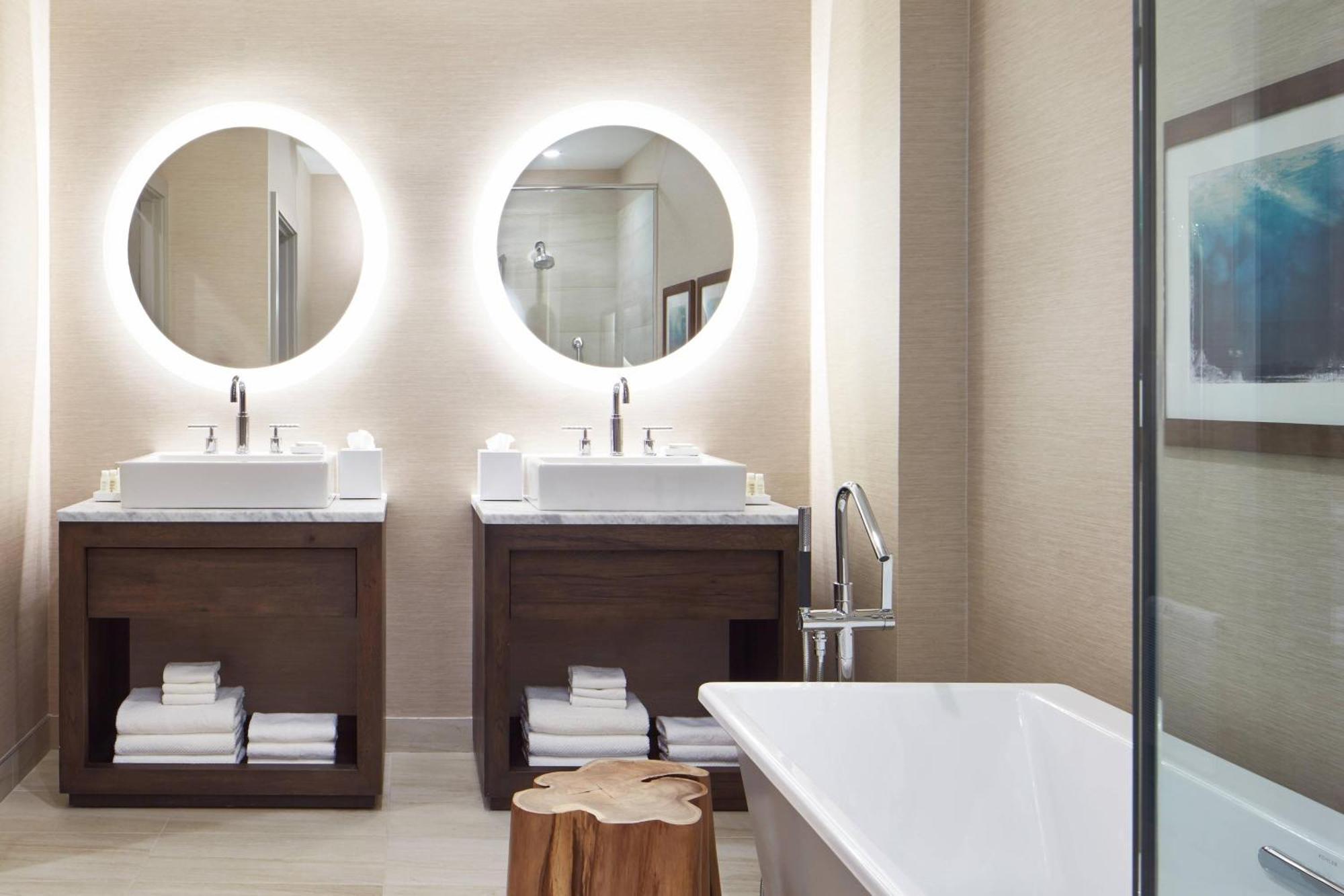 The Del Monte Lodge Renaissance Rochester Hotel & Spa Εξωτερικό φωτογραφία