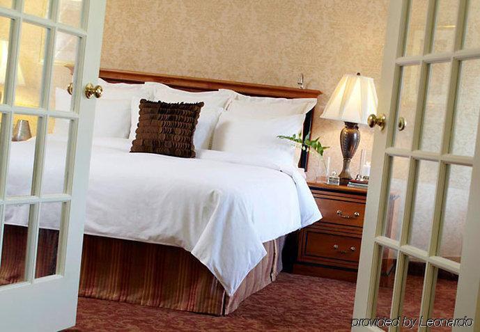 The Del Monte Lodge Renaissance Rochester Hotel & Spa Δωμάτιο φωτογραφία