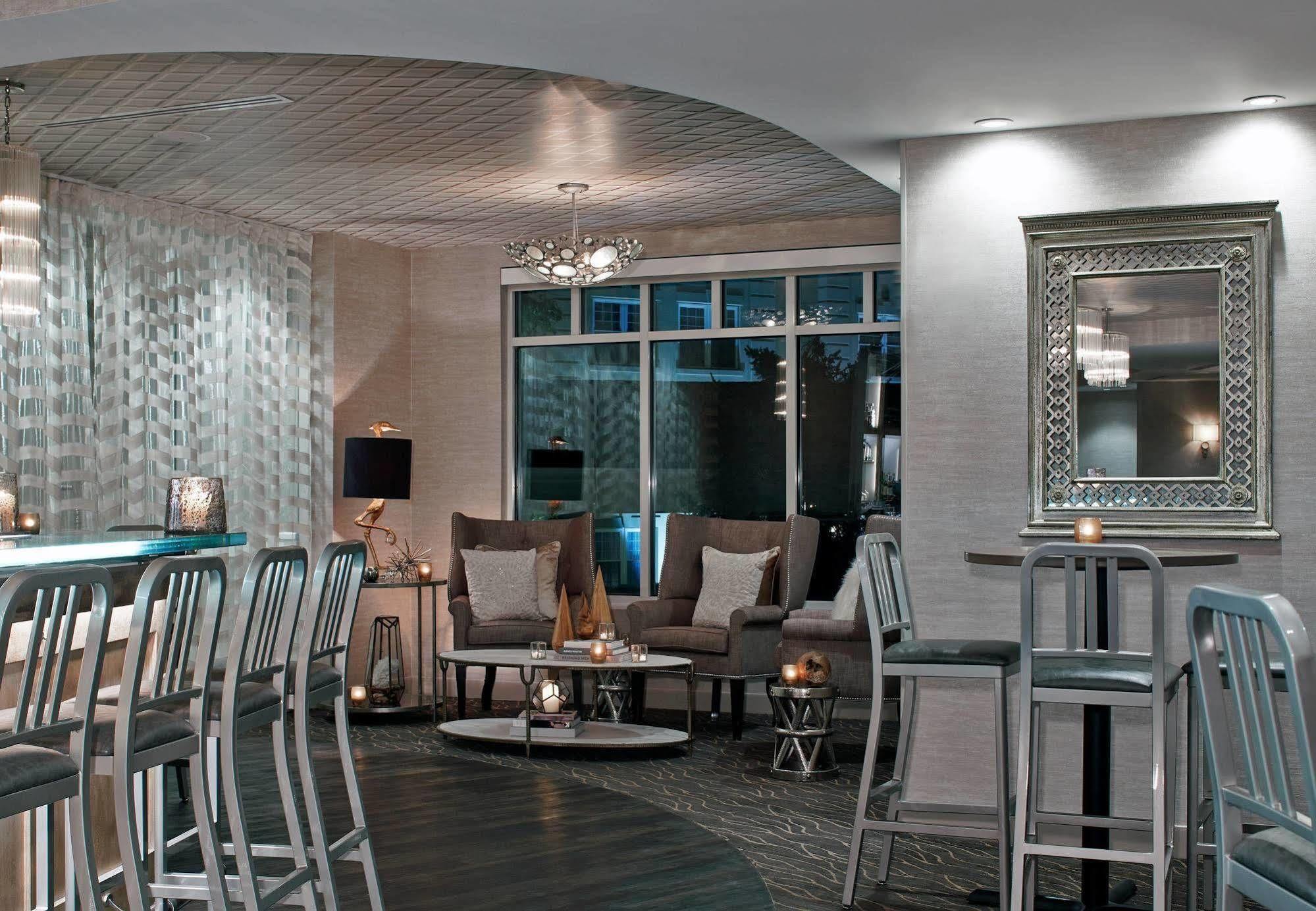 The Del Monte Lodge Renaissance Rochester Hotel & Spa Εξωτερικό φωτογραφία